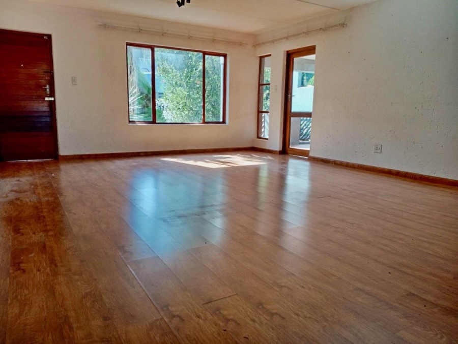 To Let 2 Bedroom Property for Rent in Benmore Gardens Gauteng