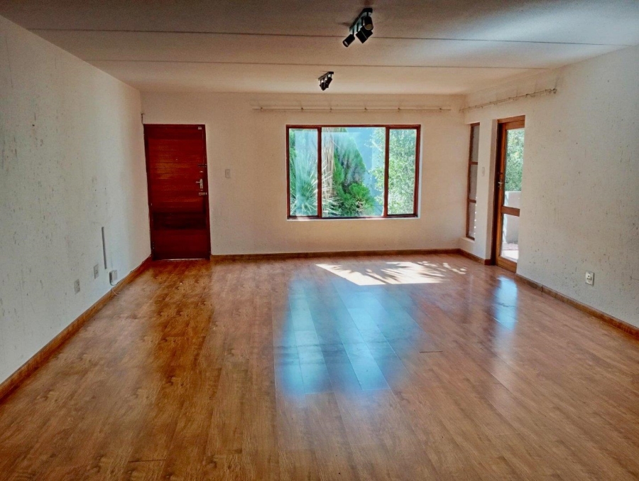 To Let 2 Bedroom Property for Rent in Benmore Gardens Gauteng