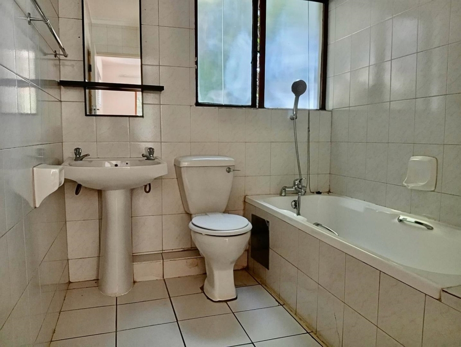 To Let 2 Bedroom Property for Rent in Benmore Gardens Gauteng