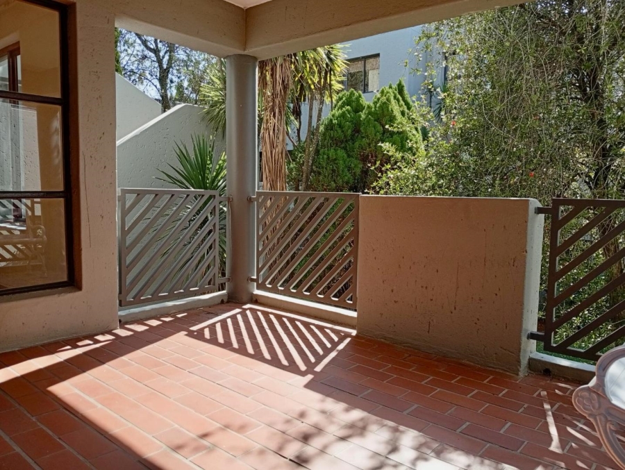 To Let 2 Bedroom Property for Rent in Benmore Gardens Gauteng