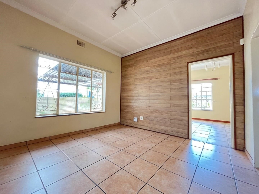 To Let 4 Bedroom Property for Rent in Birchleigh Gauteng