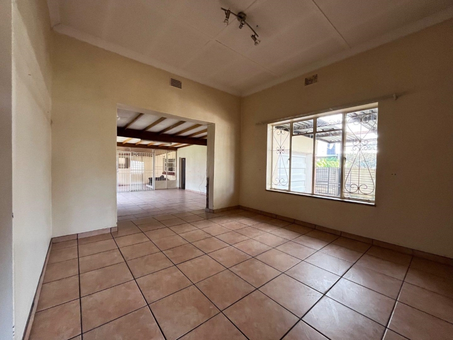 To Let 4 Bedroom Property for Rent in Birchleigh Gauteng
