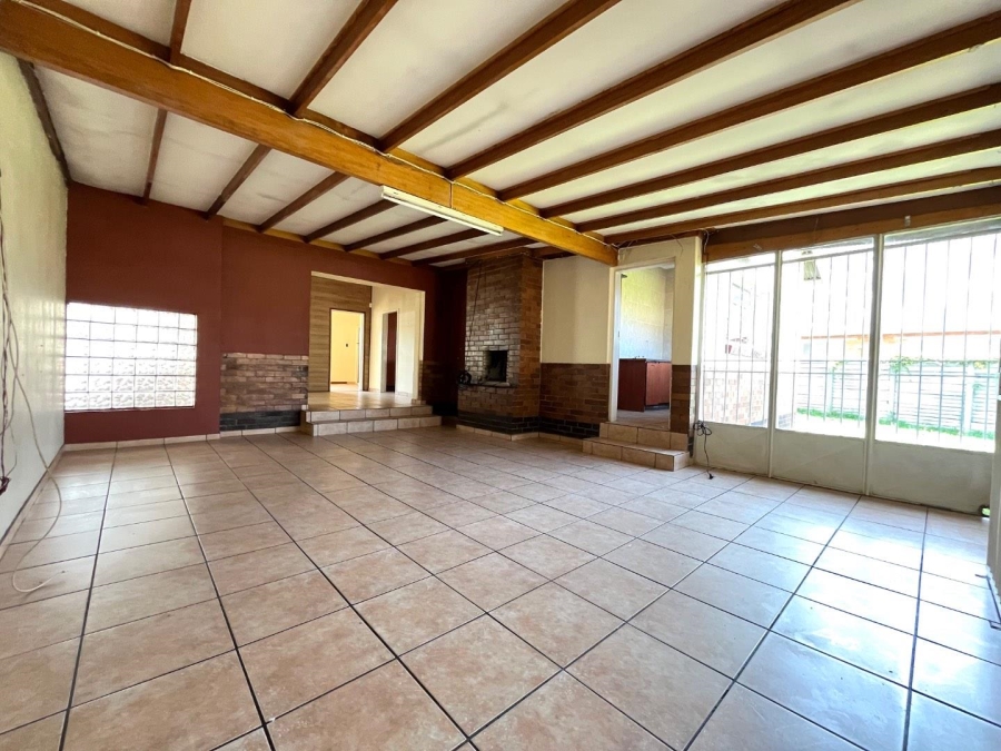 To Let 4 Bedroom Property for Rent in Birchleigh Gauteng