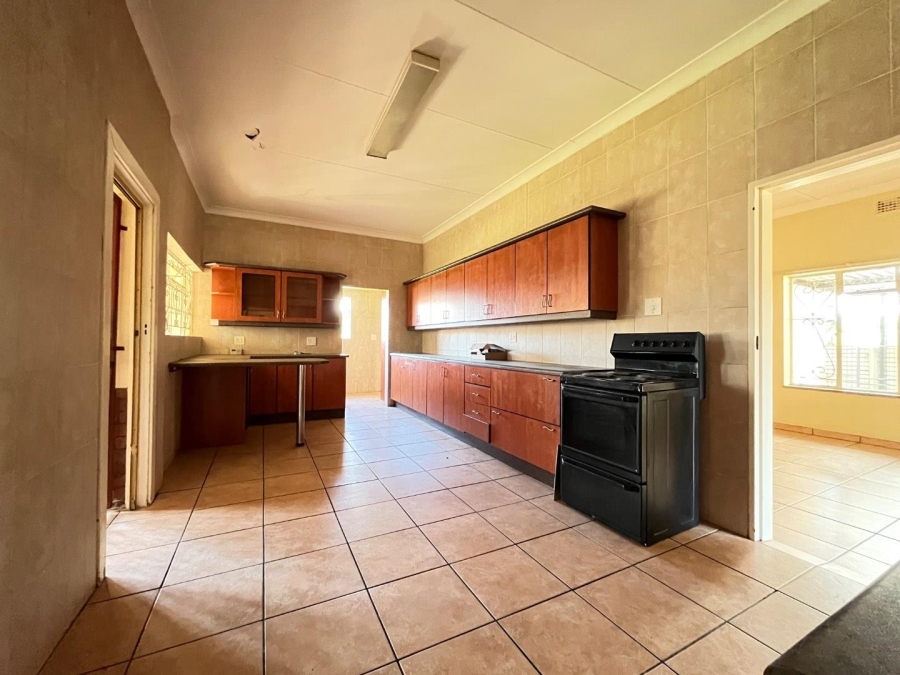 To Let 4 Bedroom Property for Rent in Birchleigh Gauteng