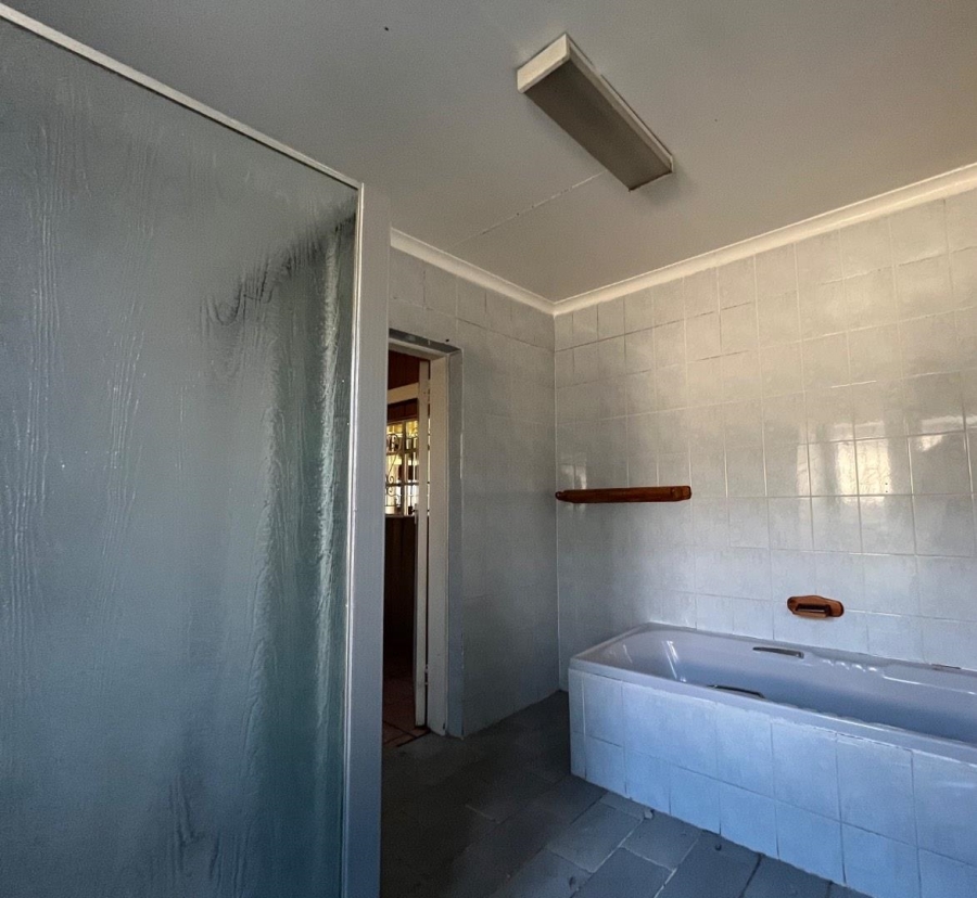 To Let 4 Bedroom Property for Rent in Birchleigh Gauteng