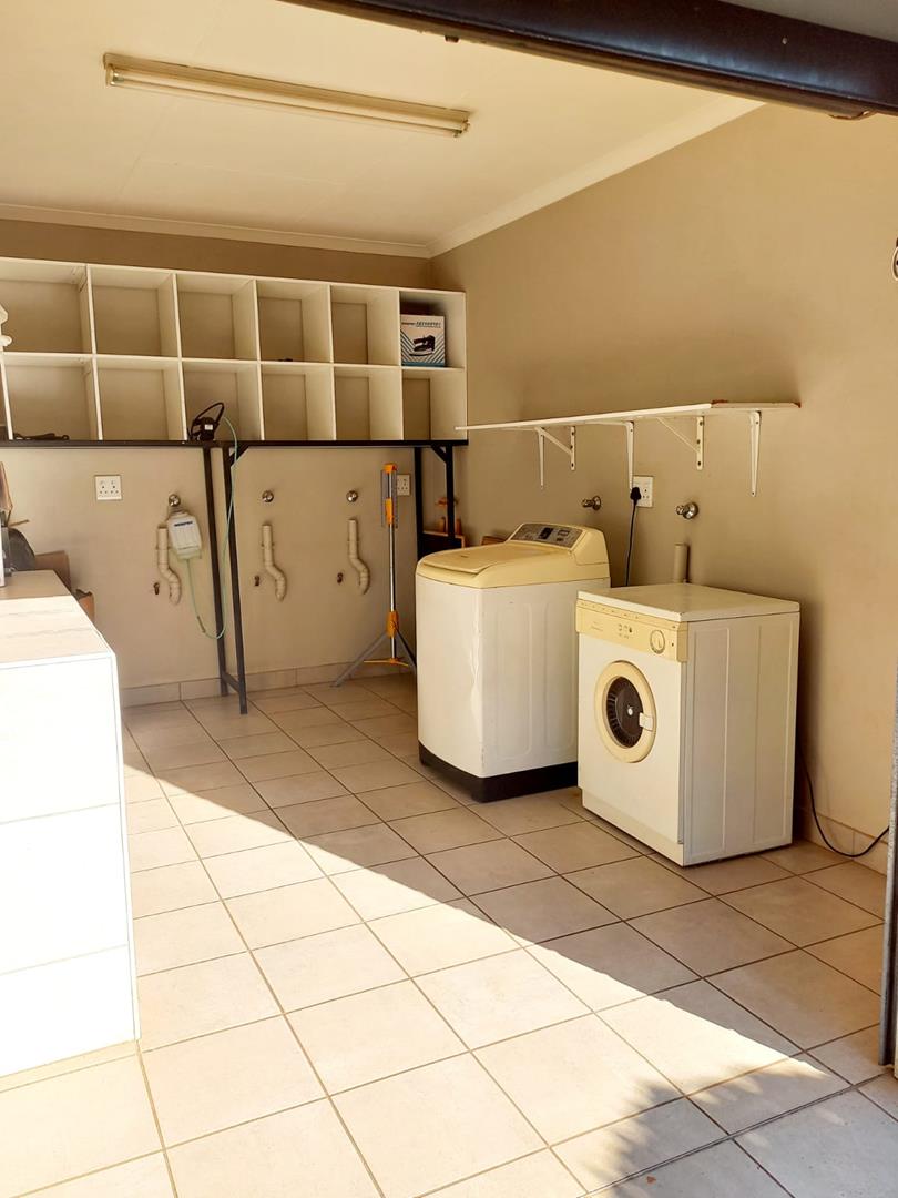 2 Bedroom Property for Sale in Montana Tuine Gauteng
