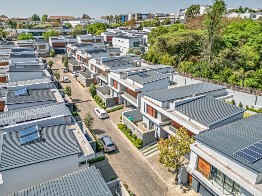 4 Bedroom Property for Sale in Bryanston Gauteng