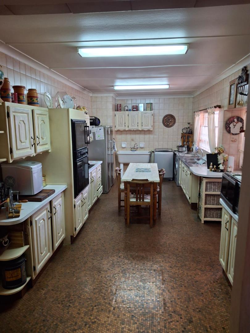 5 Bedroom Property for Sale in Vanderbijlpark South West Gauteng