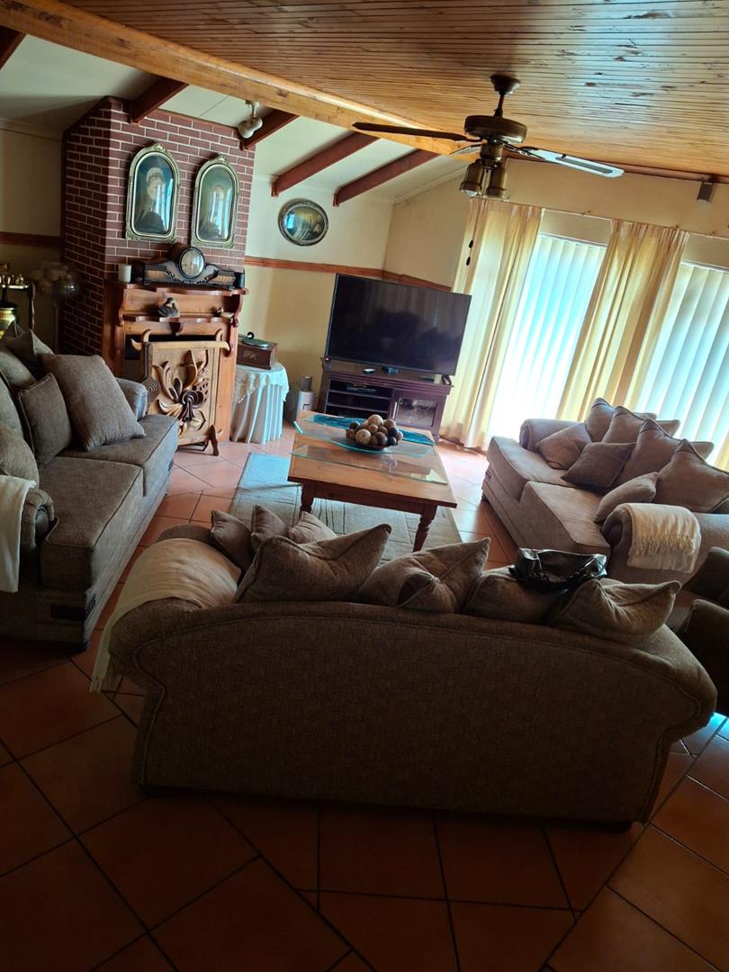 5 Bedroom Property for Sale in Vanderbijlpark South West Gauteng