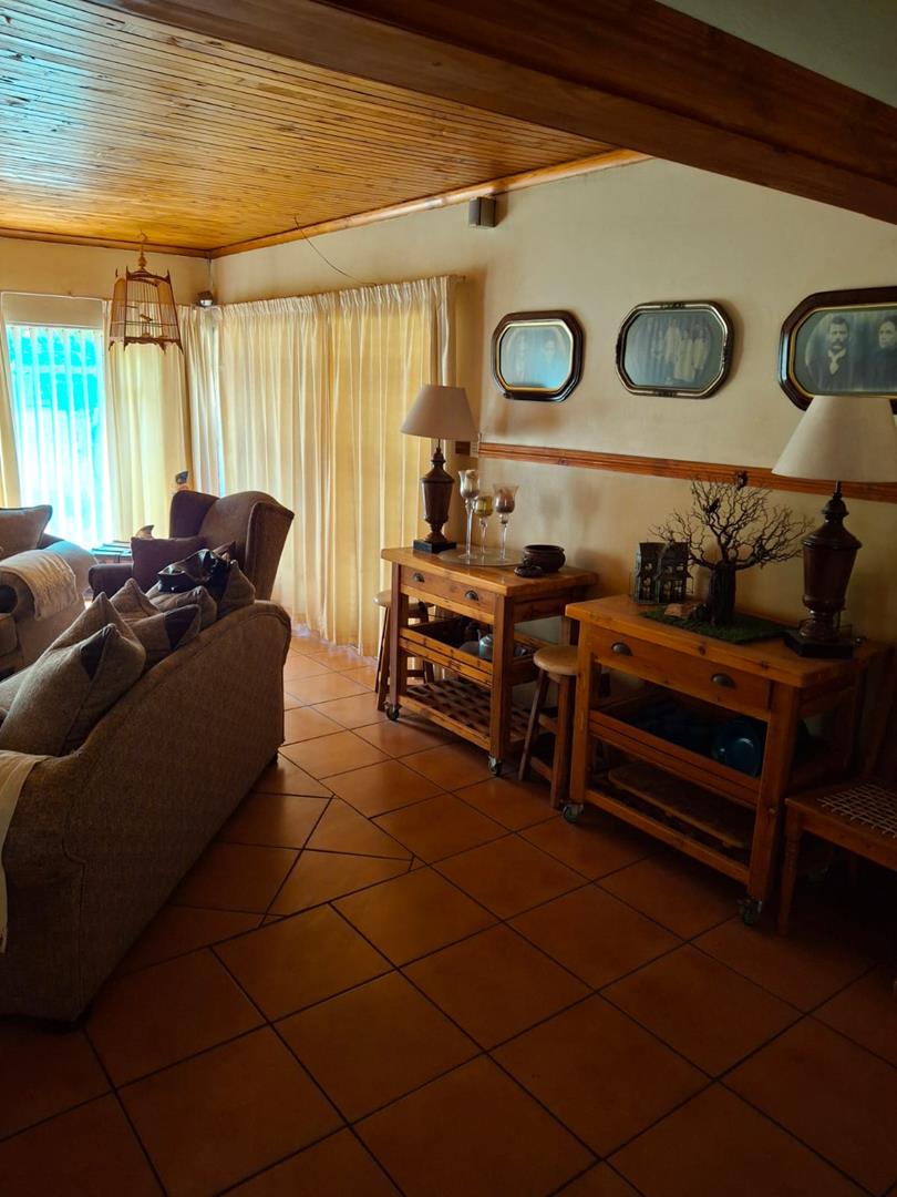 5 Bedroom Property for Sale in Vanderbijlpark South West Gauteng