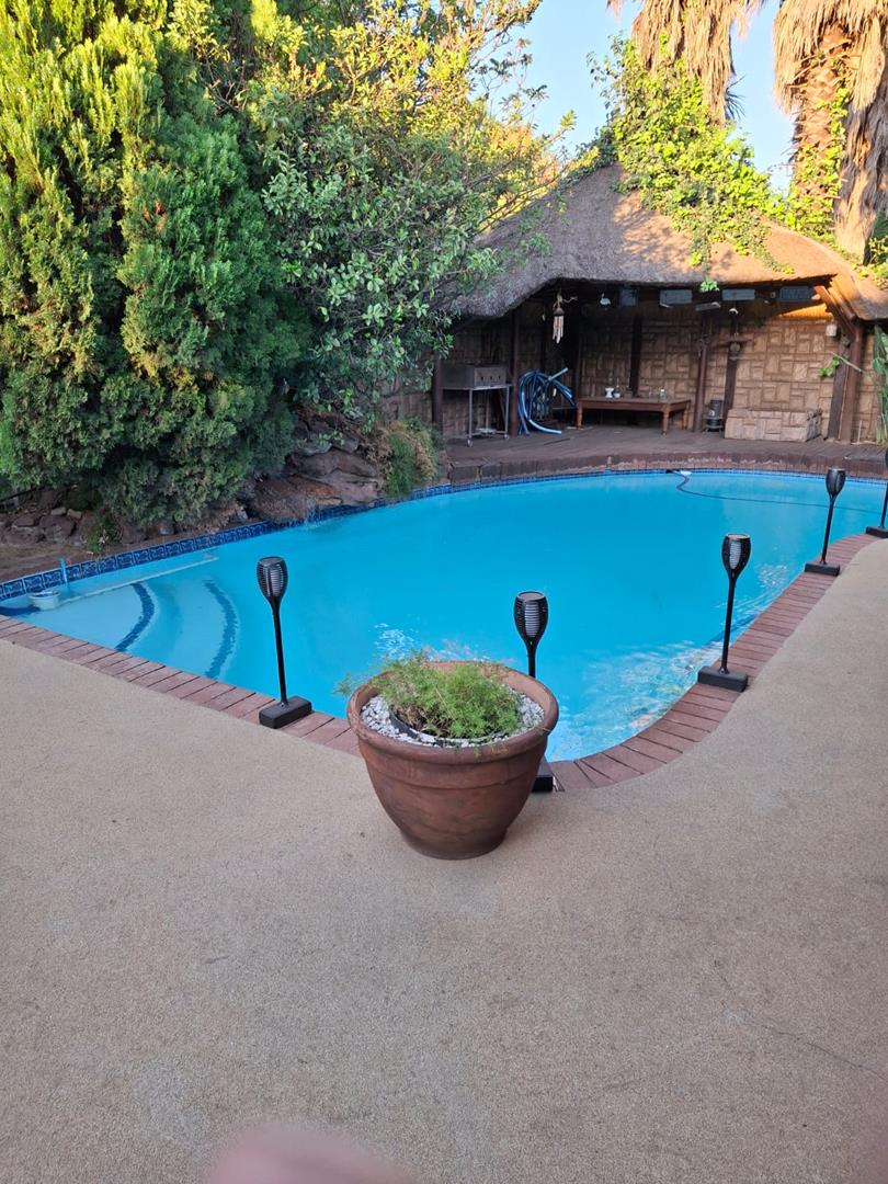 5 Bedroom Property for Sale in Vanderbijlpark South West Gauteng