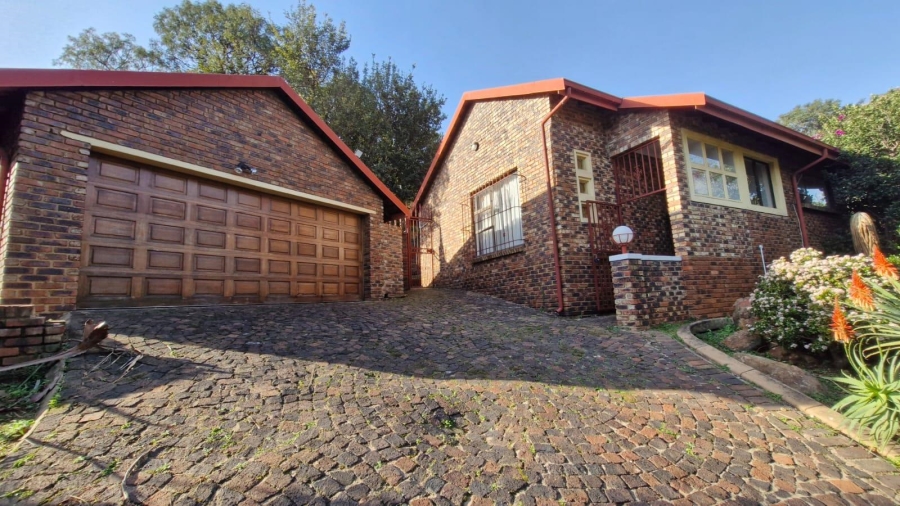 3 Bedroom Property for Sale in Mulbarton Gauteng