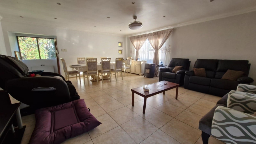 3 Bedroom Property for Sale in Mulbarton Gauteng