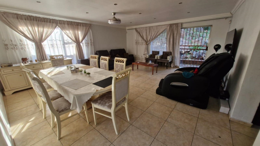 3 Bedroom Property for Sale in Mulbarton Gauteng