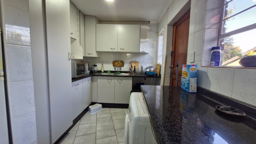 3 Bedroom Property for Sale in Mulbarton Gauteng
