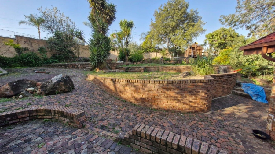 3 Bedroom Property for Sale in Mulbarton Gauteng