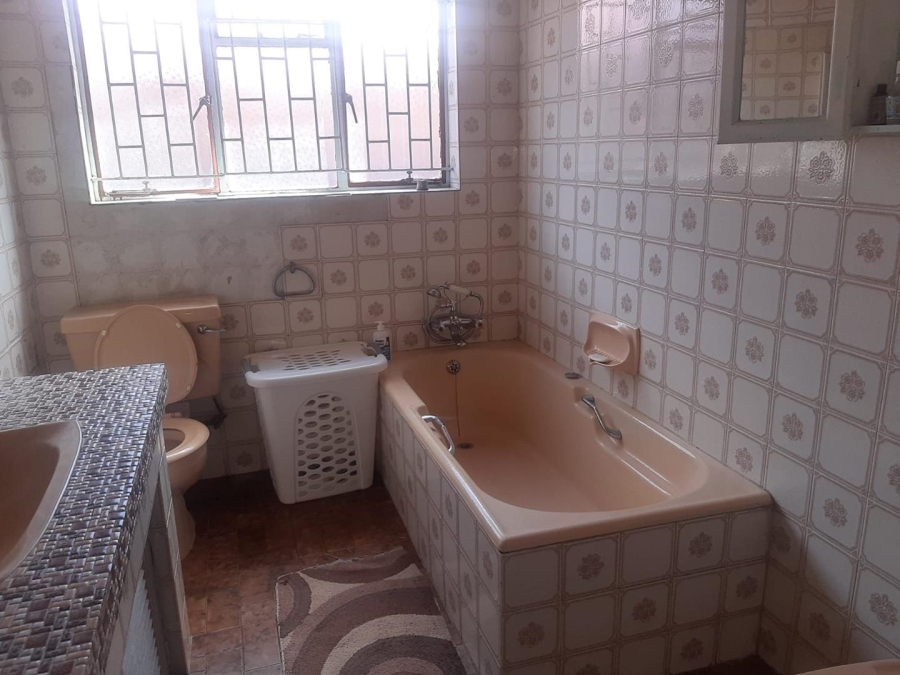 4 Bedroom Property for Sale in Kenilworth Gauteng