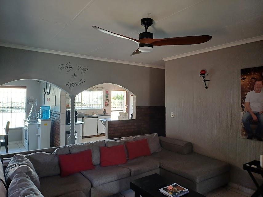 5 Bedroom Property for Sale in Verwoerdpark Gauteng