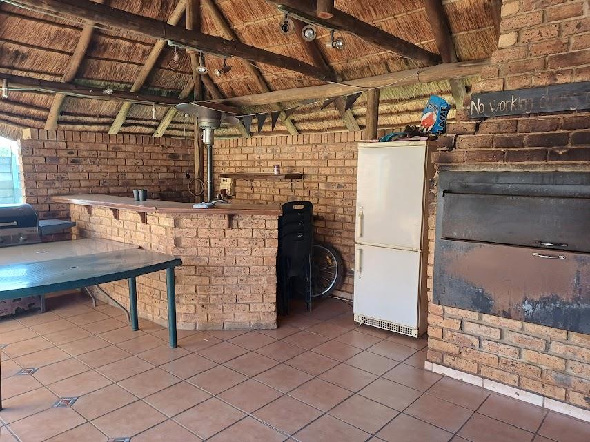 5 Bedroom Property for Sale in Verwoerdpark Gauteng