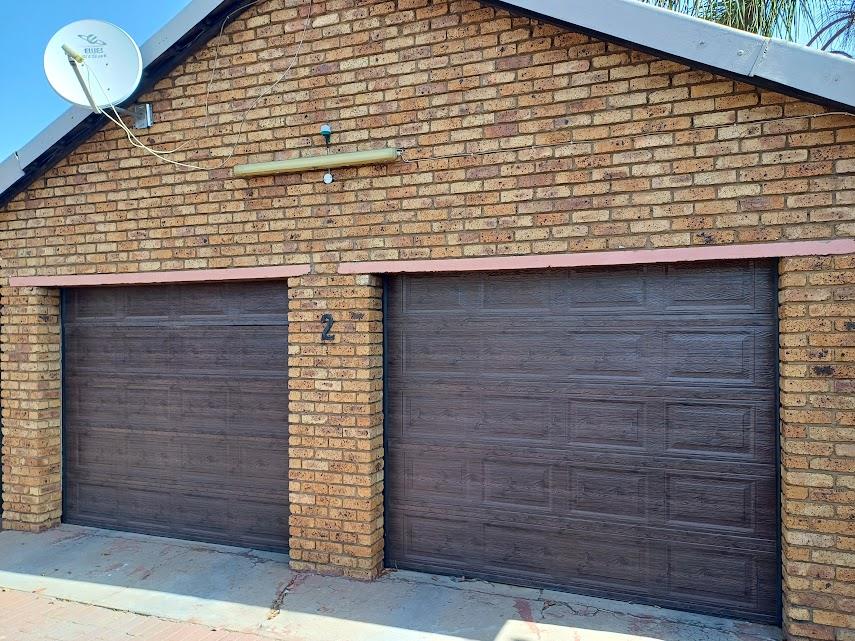 5 Bedroom Property for Sale in Verwoerdpark Gauteng