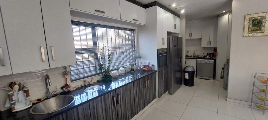 3 Bedroom Property for Sale in Lambton Gauteng