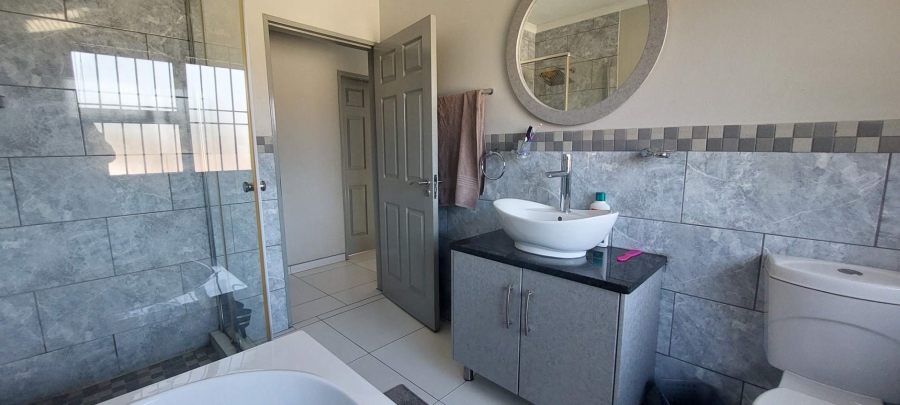 3 Bedroom Property for Sale in Lambton Gauteng