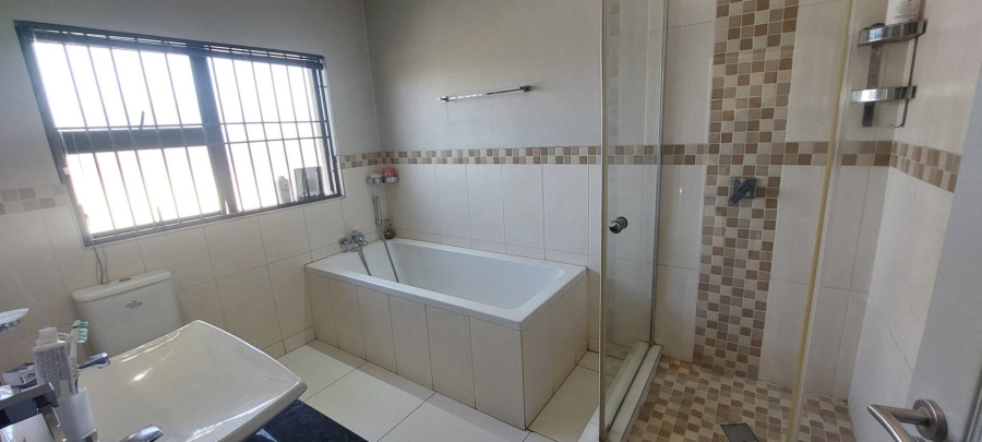 3 Bedroom Property for Sale in Lambton Gauteng