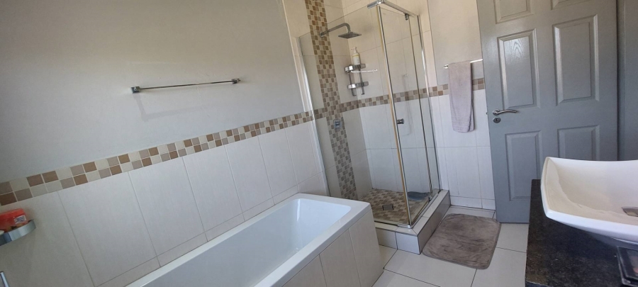 3 Bedroom Property for Sale in Lambton Gauteng