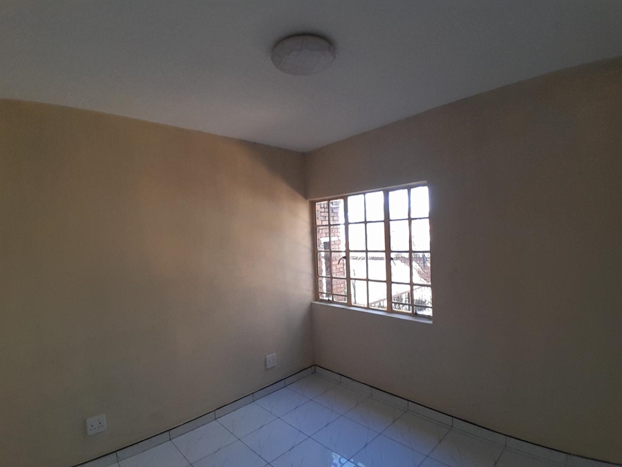2 Bedroom Property for Sale in Regents Park Gauteng