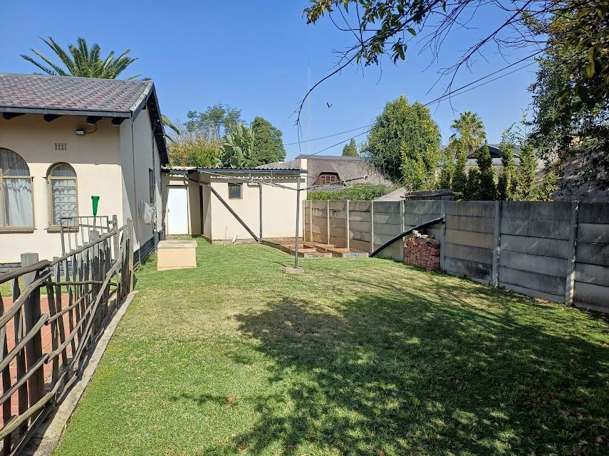 4 Bedroom Property for Sale in Verwoerdpark Gauteng
