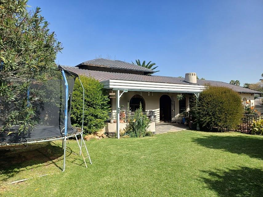 4 Bedroom Property for Sale in Verwoerdpark Gauteng