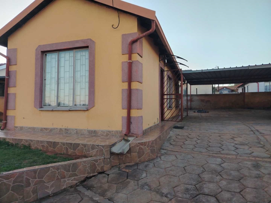 3 Bedroom Property for Sale in Lotus Gardens Gauteng