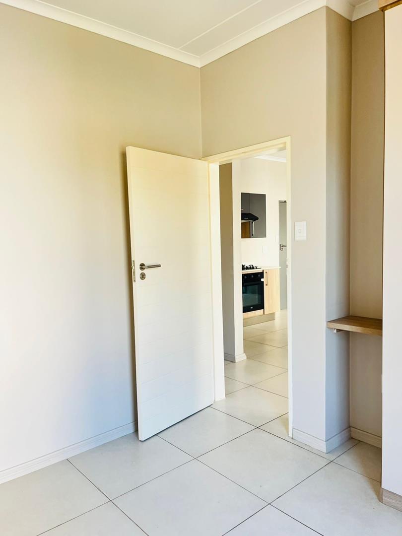 To Let 1 Bedroom Property for Rent in Midridge Park Gauteng