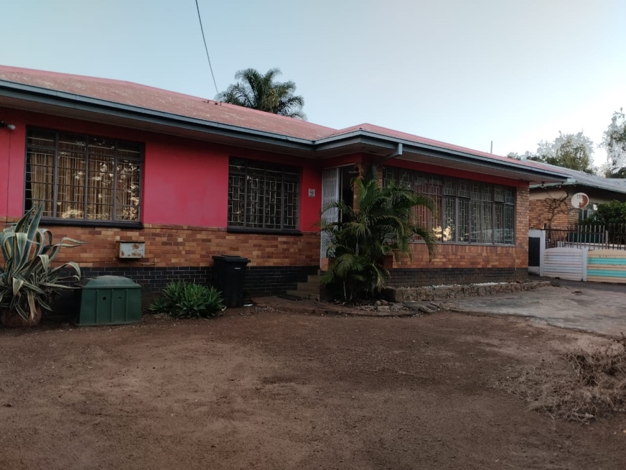 6 Bedroom Property for Sale in Proclamation Hill Gauteng