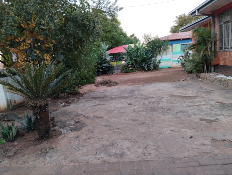 6 Bedroom Property for Sale in Proclamation Hill Gauteng