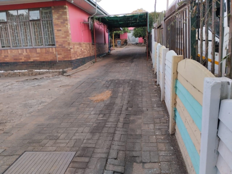 6 Bedroom Property for Sale in Proclamation Hill Gauteng