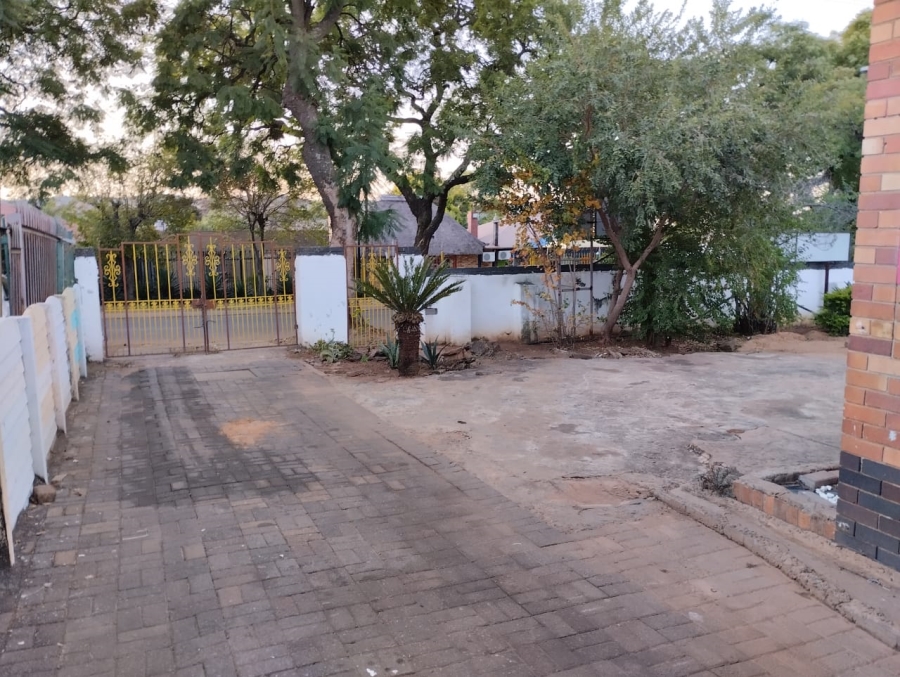 6 Bedroom Property for Sale in Proclamation Hill Gauteng