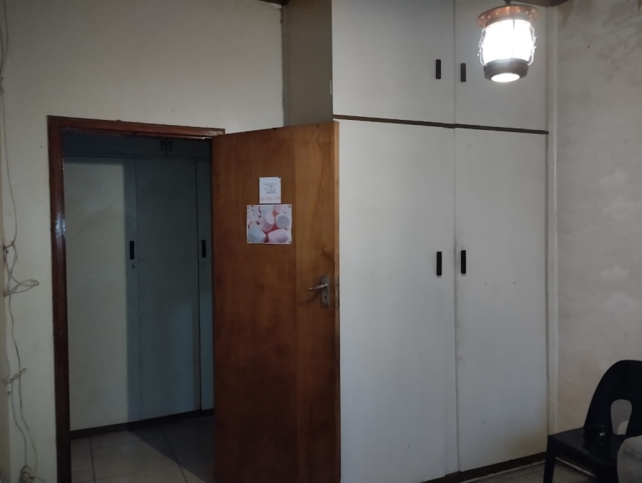 6 Bedroom Property for Sale in Proclamation Hill Gauteng