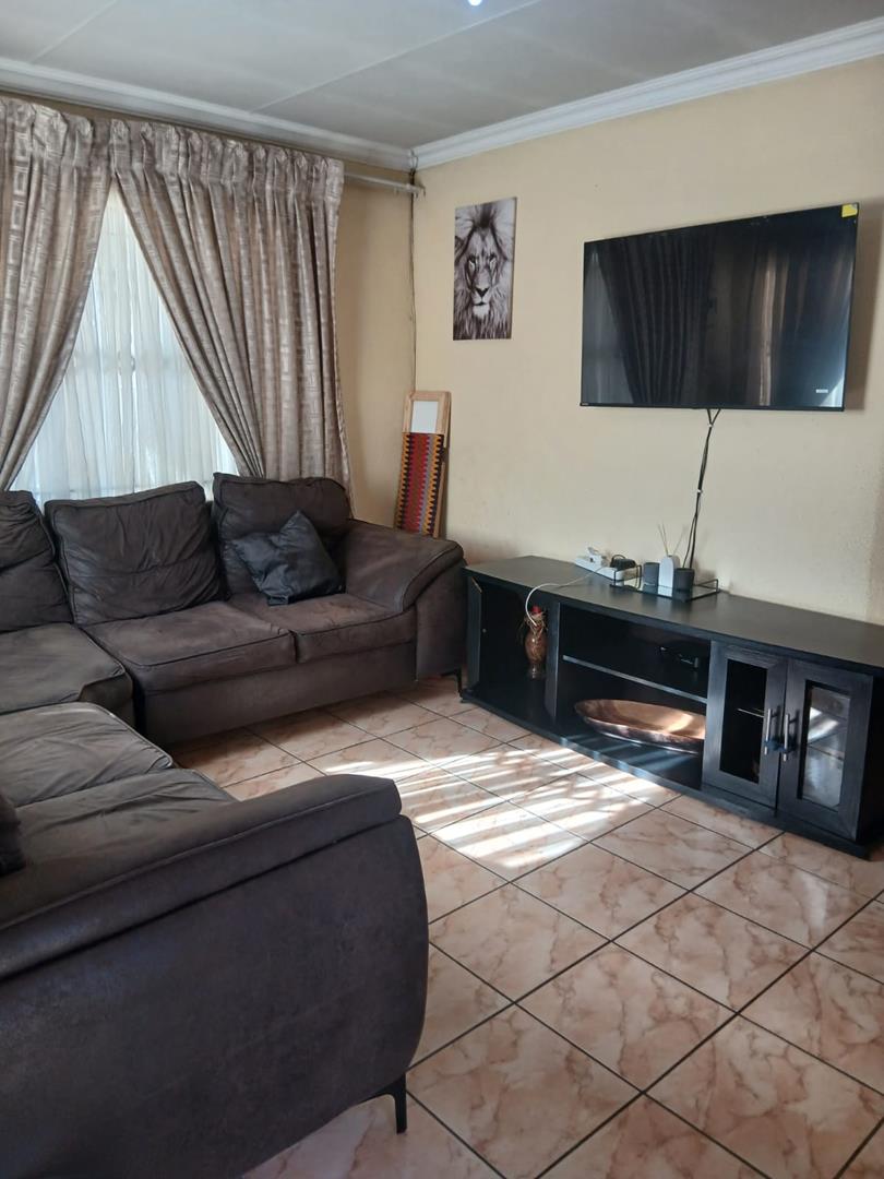 To Let 2 Bedroom Property for Rent in Payneville Gauteng