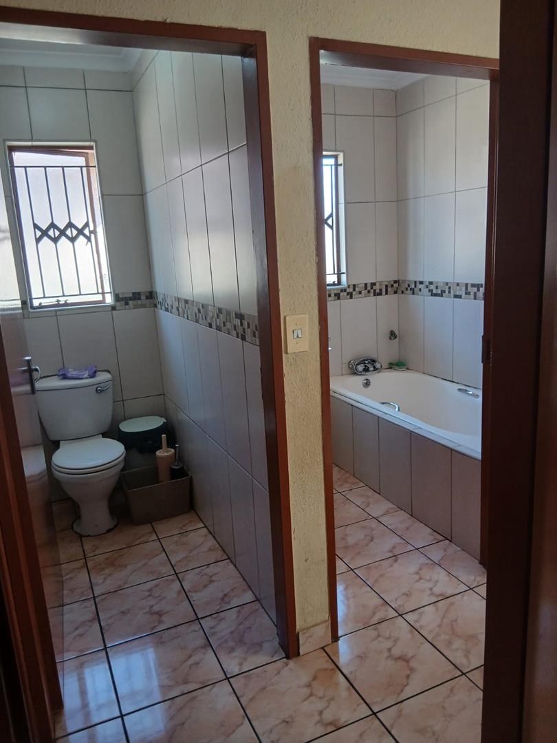 To Let 2 Bedroom Property for Rent in Payneville Gauteng