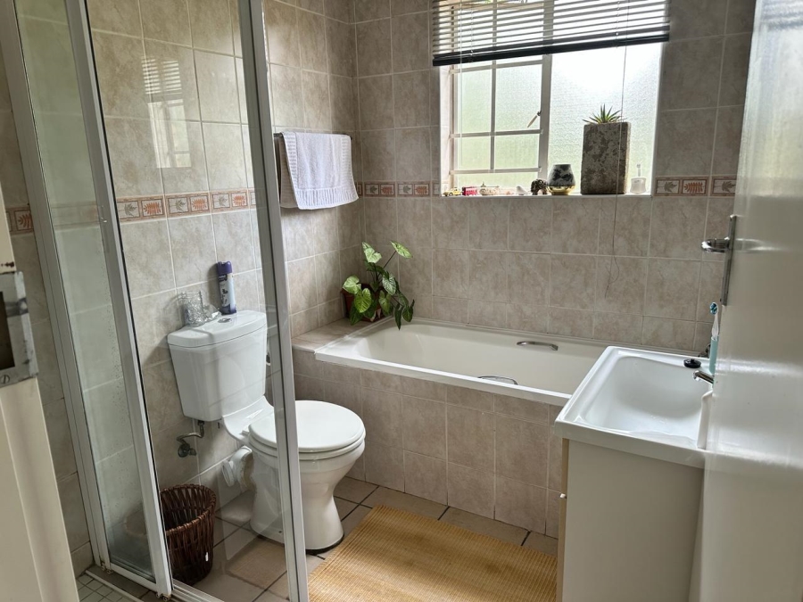 To Let 2 Bedroom Property for Rent in Bellairspark Gauteng
