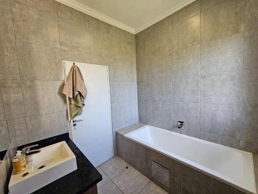 To Let 3 Bedroom Property for Rent in Six Fountains Residential Estate Gauteng
