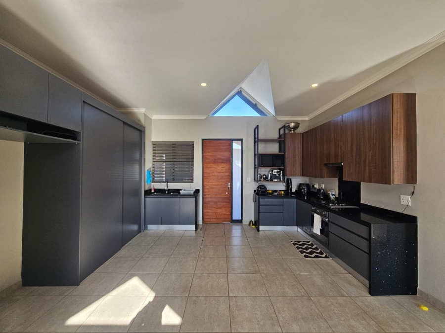 To Let 3 Bedroom Property for Rent in Six Fountains Residential Estate Gauteng