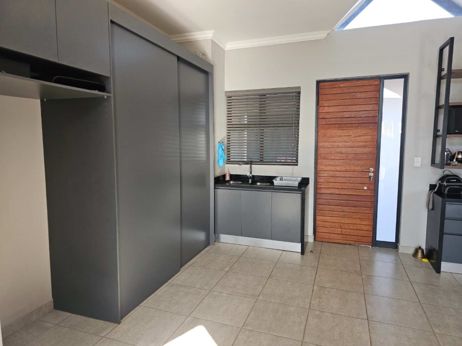 To Let 3 Bedroom Property for Rent in Six Fountains Residential Estate Gauteng