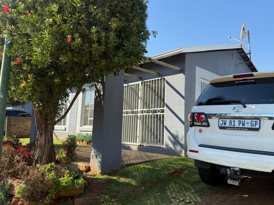 To Let 3 Bedroom Property for Rent in Fairland Gauteng