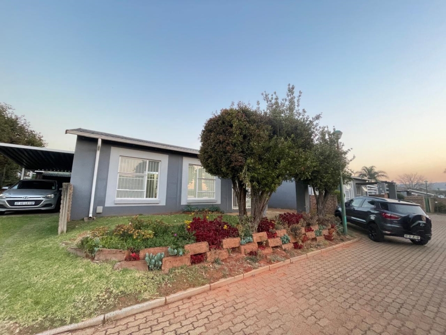 To Let 3 Bedroom Property for Rent in Fairland Gauteng