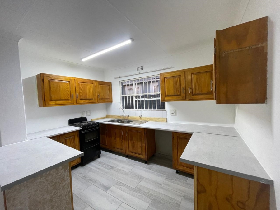To Let 3 Bedroom Property for Rent in Fairland Gauteng