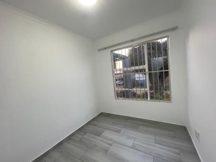 To Let 3 Bedroom Property for Rent in Fairland Gauteng