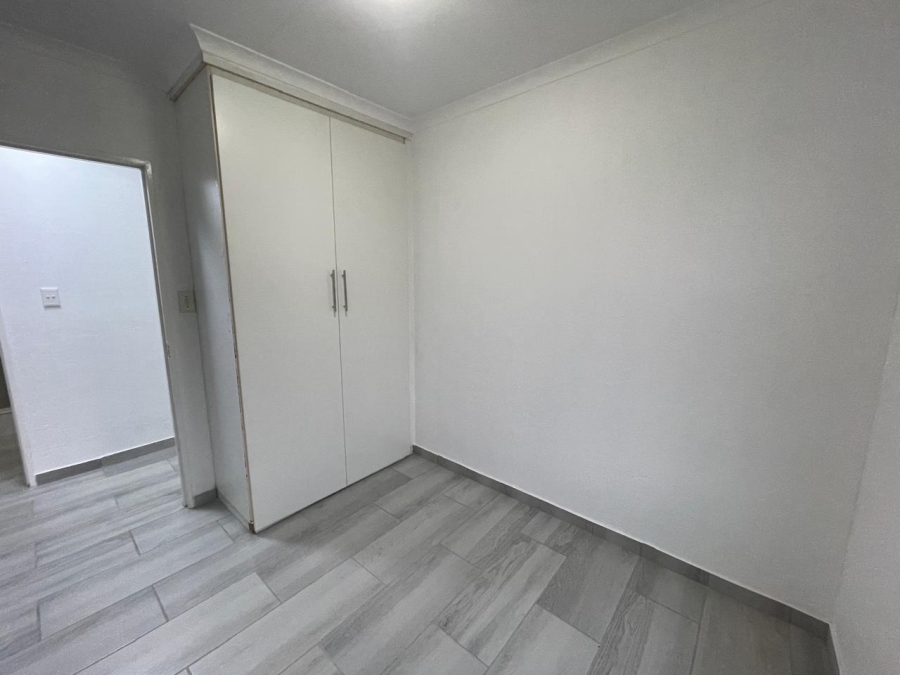 To Let 3 Bedroom Property for Rent in Fairland Gauteng