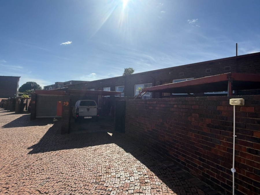 To Let 3 Bedroom Property for Rent in Hamberg Gauteng